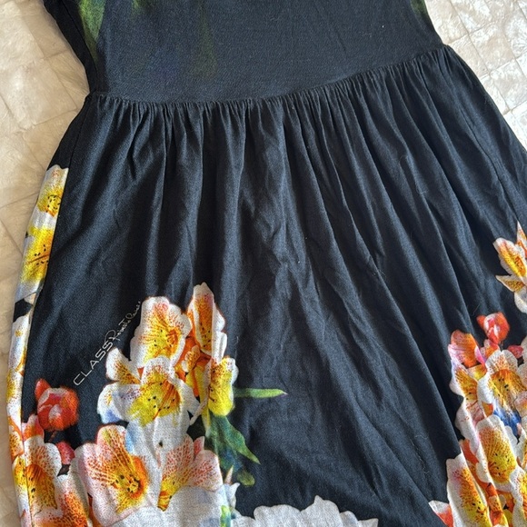 Roberto Cavalli Floral Print Dress with Black & White back colorful jersey sz 6 - Picture 9 of 15
